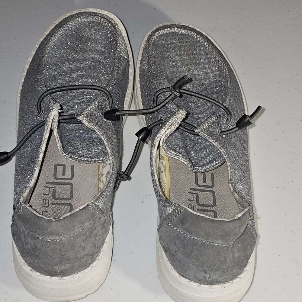 Hey Dude Wendy Stretch Sparkling Gray Size US6/ Euro 37 Comfy, Fun, Trendy VGUC - Picture 12 of 16